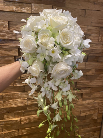 Shower bouquet of Singapore orchids & roses