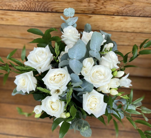 natural rustic wedding flowers