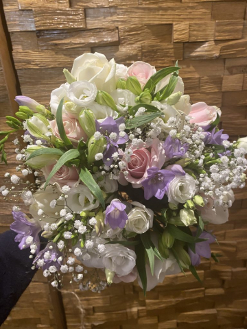 Lilac pink & white bridal bouquet