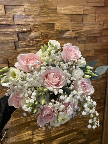pink & white  rose bridal bouquet
