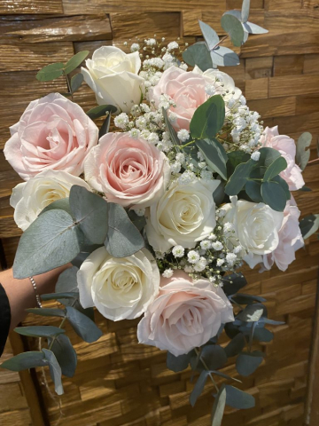 vintage bouquet of roses & eucalyptus & gyp