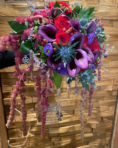 Gothic style cascading bouquet