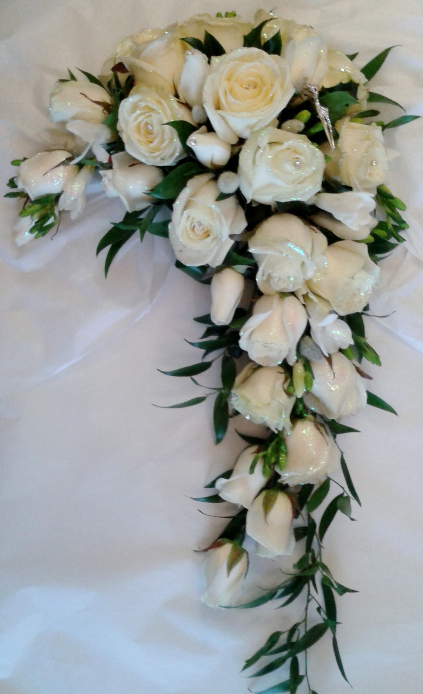 showers bouquet ivory crystalised roses