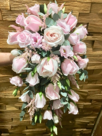 shower bouquet of pink flowers