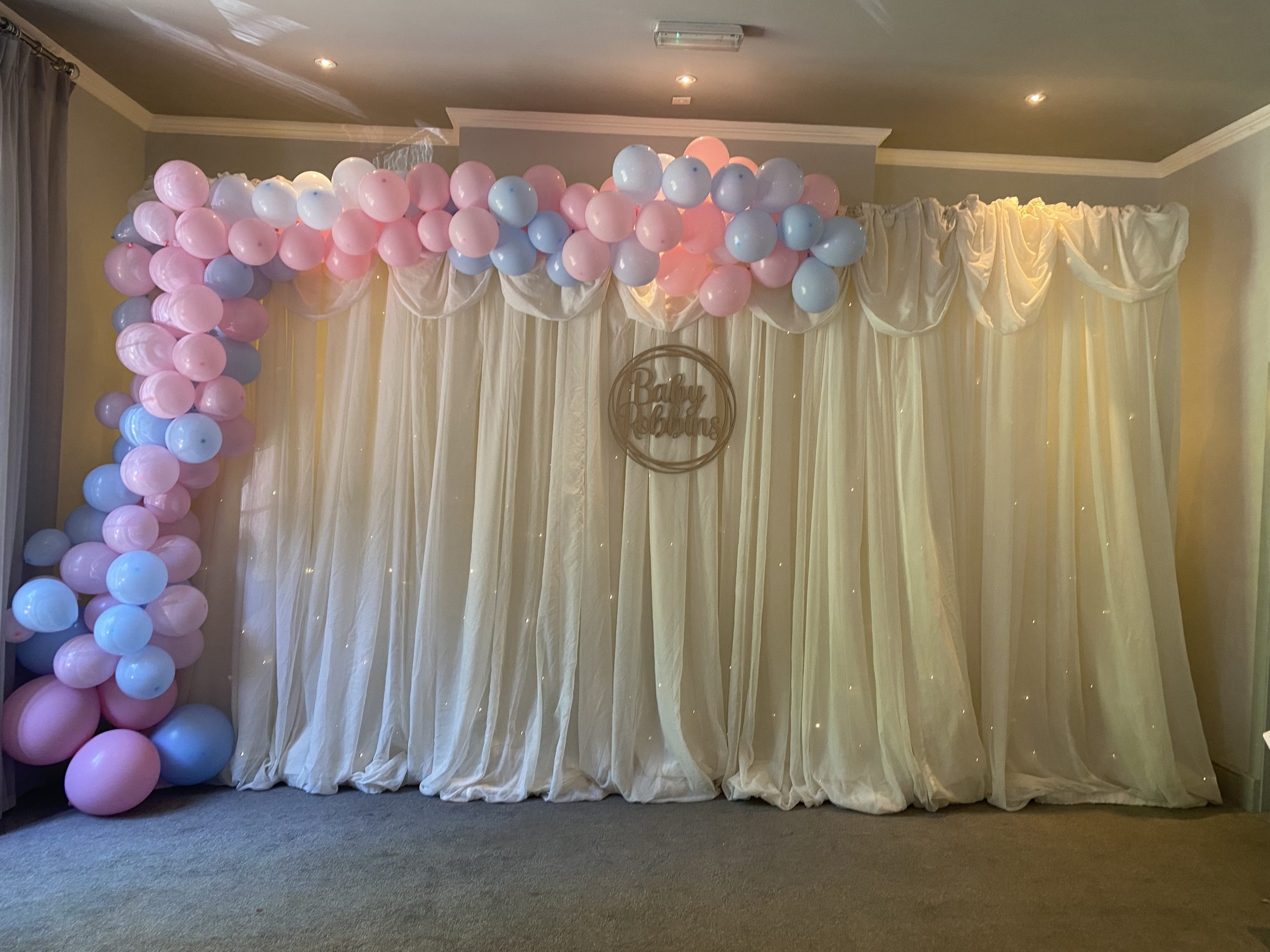 Balloon arch Southcrest Manor