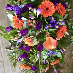 A warm and charming single ended spray in any colour of your choice.Same day delivery.Due to seasonal variations some items may be substituted to produce a display of equal quality and value.Professionally arranged by our expert florists with care.Delivered by hand by our own driver.Click & collect is also available